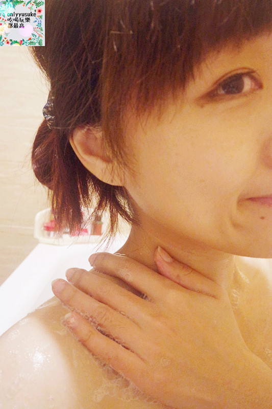 身體保養分享【快潔適親膚抗菌沐浴乳】天然燕麥萃取,乳清蛋白成份好沖洗不黏膩,清爽宜人香氣