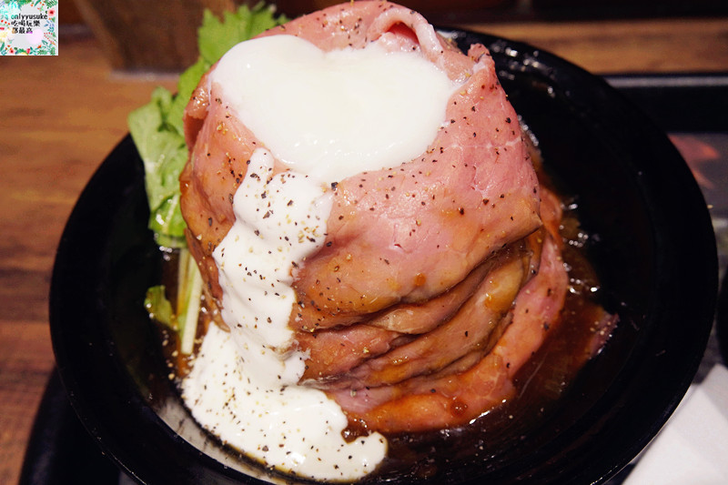 FoOd台中【牛角次男坊日本燒肉丼專門店】美味又霸氣的份量,給你大飽足感的日本丼飯