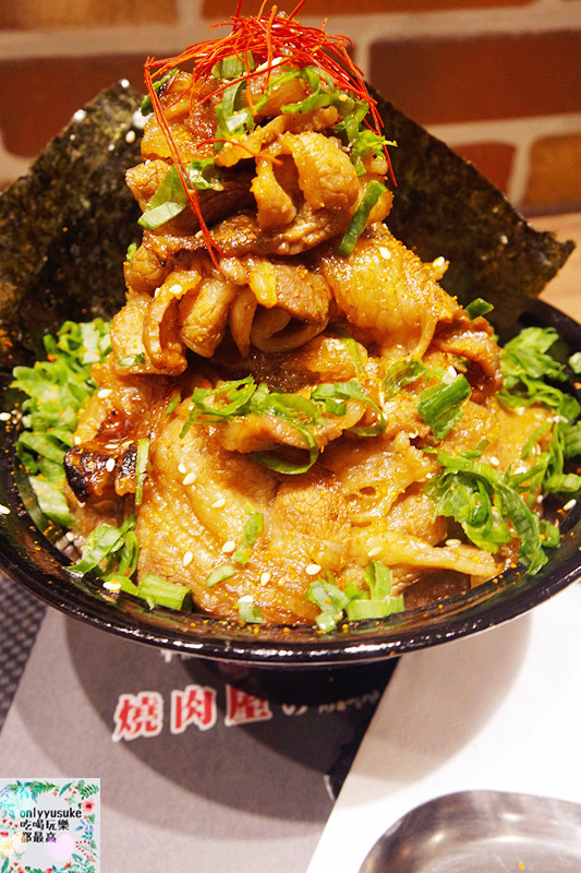 FoOd台中【牛角次男坊日本燒肉丼專門店】美味又霸氣的份量,給你大飽足感的日本丼飯