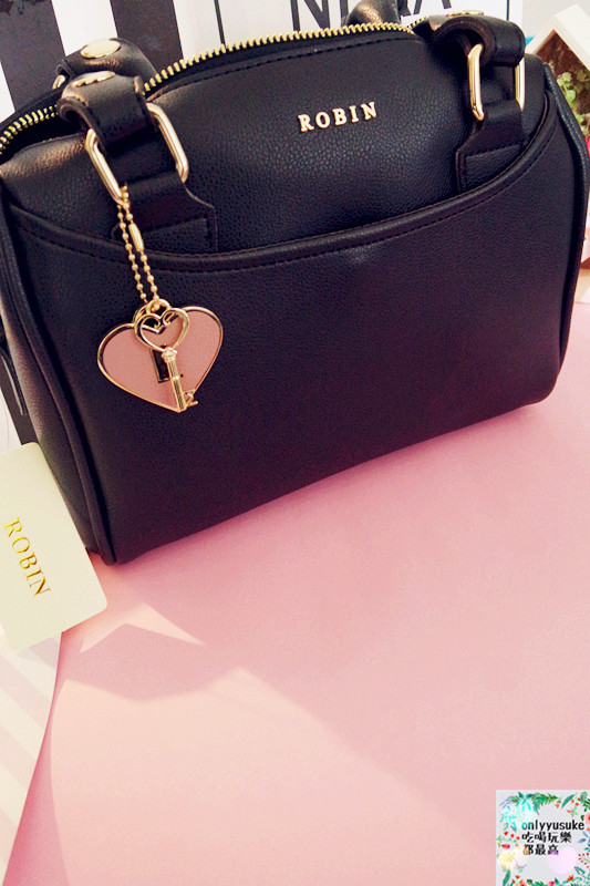 【Robin May愛戀鎖心-蜜糖波士頓包】台灣嚴選質感時尚包,好穿搭,多背法