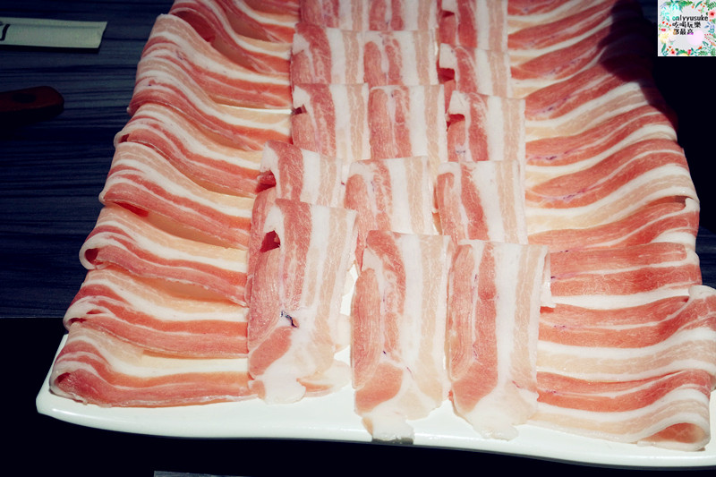 桃園火鍋【圓味涮涮鍋】比吃到飽還要飽的份量滿滿,新鮮肉片,手工火鍋料