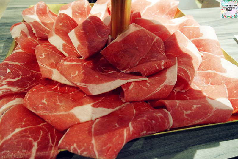 桃園火鍋【圓味涮涮鍋】比吃到飽還要飽的份量滿滿,新鮮肉片,手工火鍋料