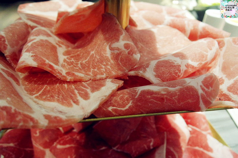 桃園火鍋【圓味涮涮鍋】比吃到飽還要飽的份量滿滿,新鮮肉片,手工火鍋料