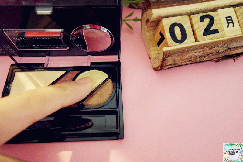 美妝分享【KATE微熏光暈眼影】一指畫圓輕鬆變圓潤立體大眼