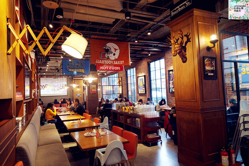 【CAMPUS CAFE-台中廣三SOGO店】大份量美式餐廳,休閒歡樂氛圍享受美味