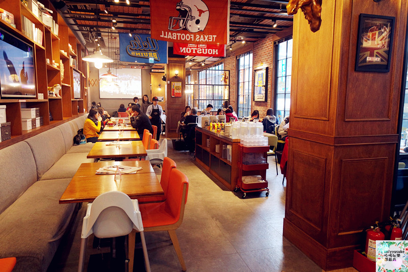 【CAMPUS CAFE-台中廣三SOGO店】大份量美式餐廳,休閒歡樂氛圍享受美味