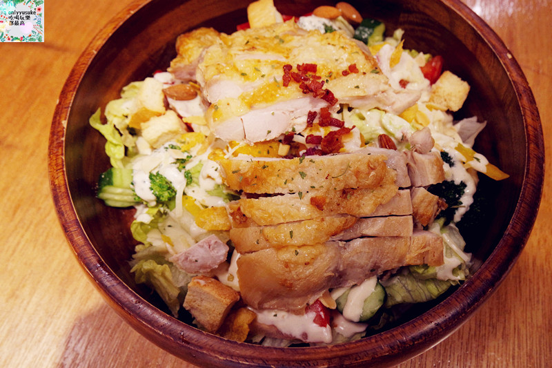 【CAMPUS CAFE-台中廣三SOGO店】大份量美式餐廳,休閒歡樂氛圍享受美味