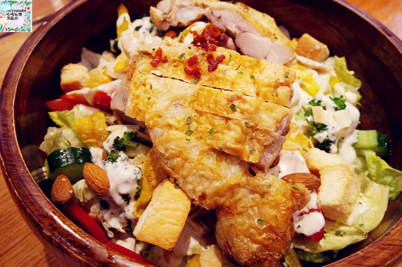 【CAMPUS CAFE-台中廣三SOGO店】大份量美式餐廳,休閒歡樂氛圍享受美味