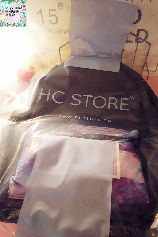 美包分享♥【HC STORE防水後背包】夢幻渲染美觀大方實用,日常也活潑亮麗的穿搭配件