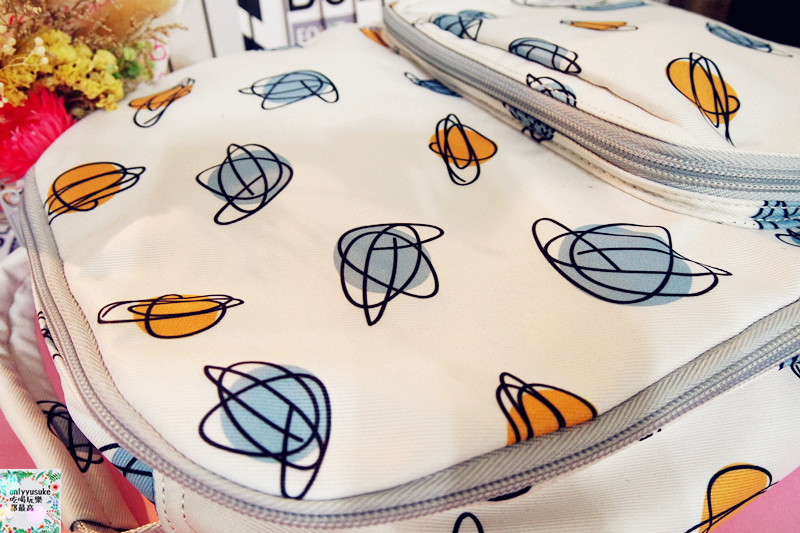 美包分享♥【HC STORE防水後背包】夢幻渲染美觀大方實用,日常也活潑亮麗的穿搭配件