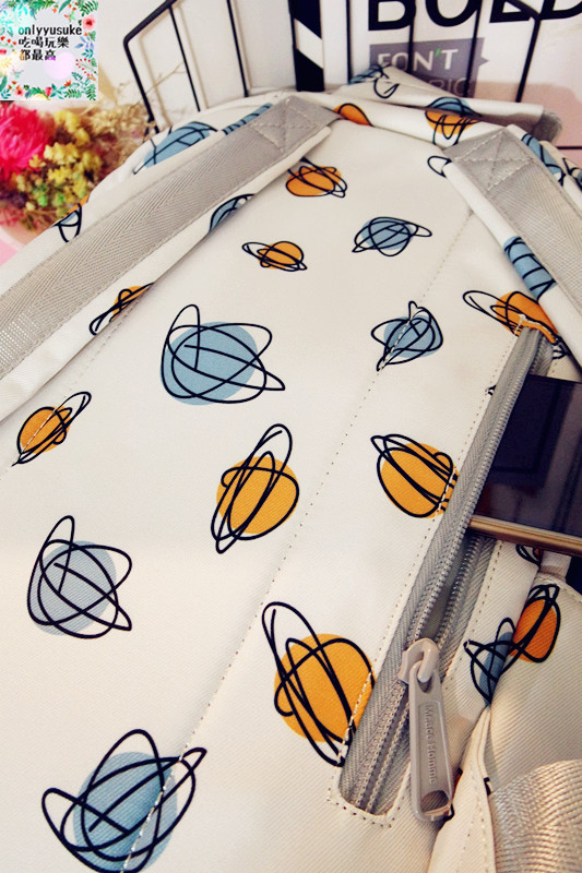 美包分享♥【HC STORE防水後背包】夢幻渲染美觀大方實用,日常也活潑亮麗的穿搭配件