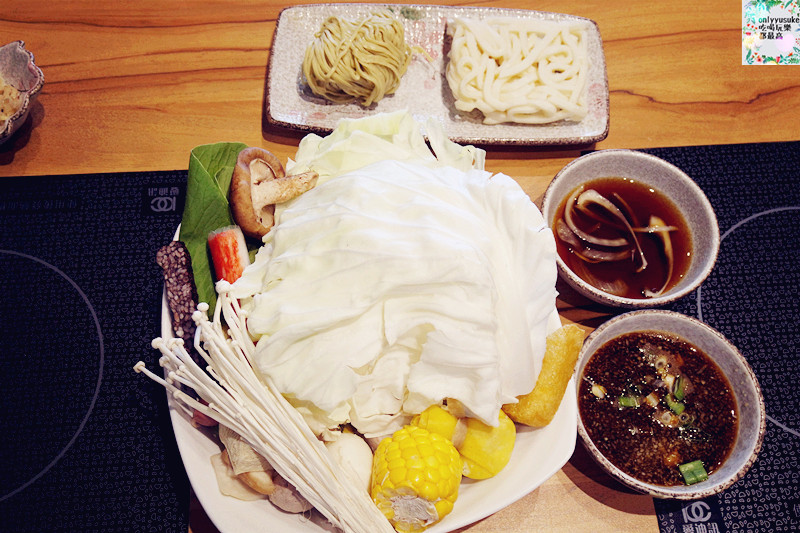 桃園美食中壢火鍋【柚鍋物】夢幻玫瑰牛奶鍋,清爽沾醬,滿足味蕾也是視覺享受