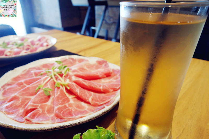 桃園美食中壢火鍋【柚鍋物】夢幻玫瑰牛奶鍋,清爽沾醬,滿足味蕾也是視覺享受