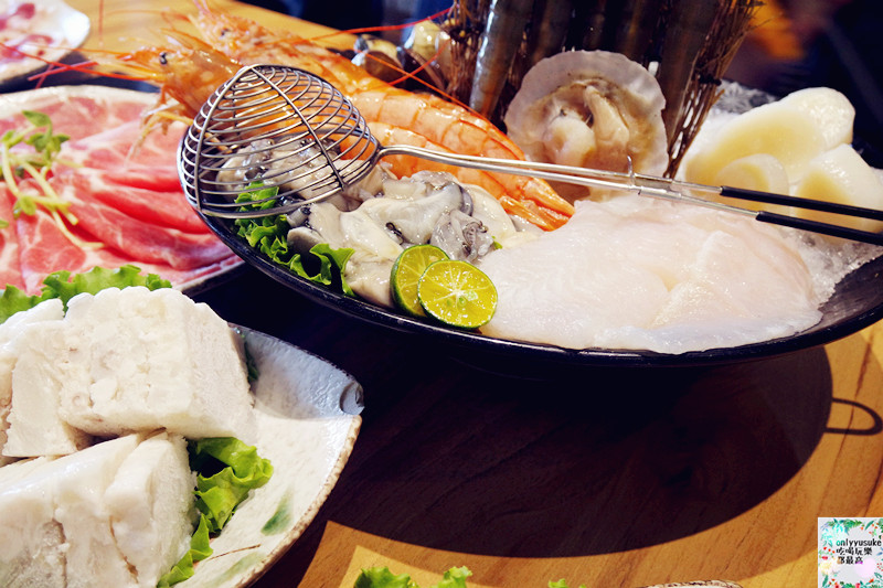 桃園美食中壢火鍋【柚鍋物】夢幻玫瑰牛奶鍋,清爽沾醬,滿足味蕾也是視覺享受