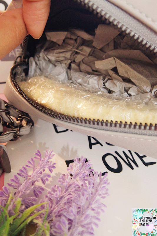 【Robin May茉莉貝兒】方便又輕巧可愛,隨身鏡居然是零錢包,超貼心設計