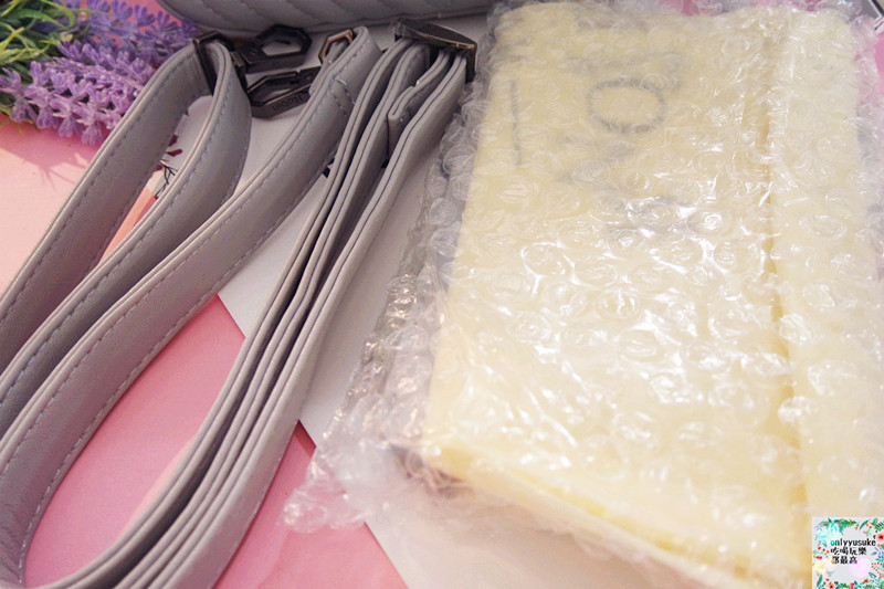 【Robin May茉莉貝兒】方便又輕巧可愛,隨身鏡居然是零錢包,超貼心設計