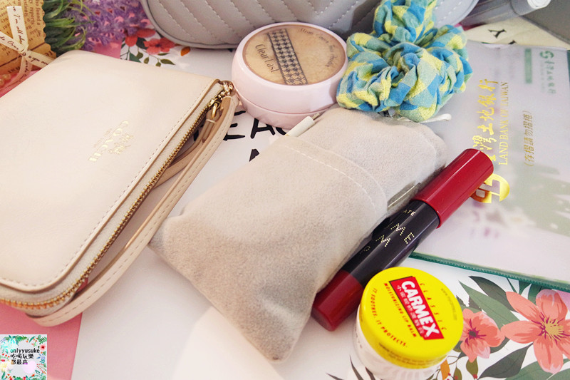 【Robin May茉莉貝兒】方便又輕巧可愛,隨身鏡居然是零錢包,超貼心設計