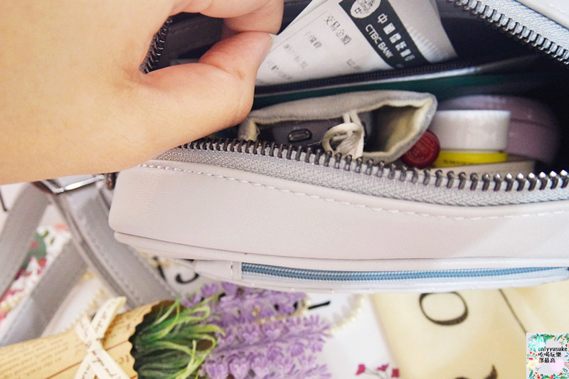 【Robin May茉莉貝兒】方便又輕巧可愛,隨身鏡居然是零錢包,超貼心設計