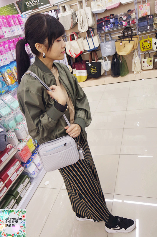 【Robin May茉莉貝兒】方便又輕巧可愛,隨身鏡居然是零錢包,超貼心設計