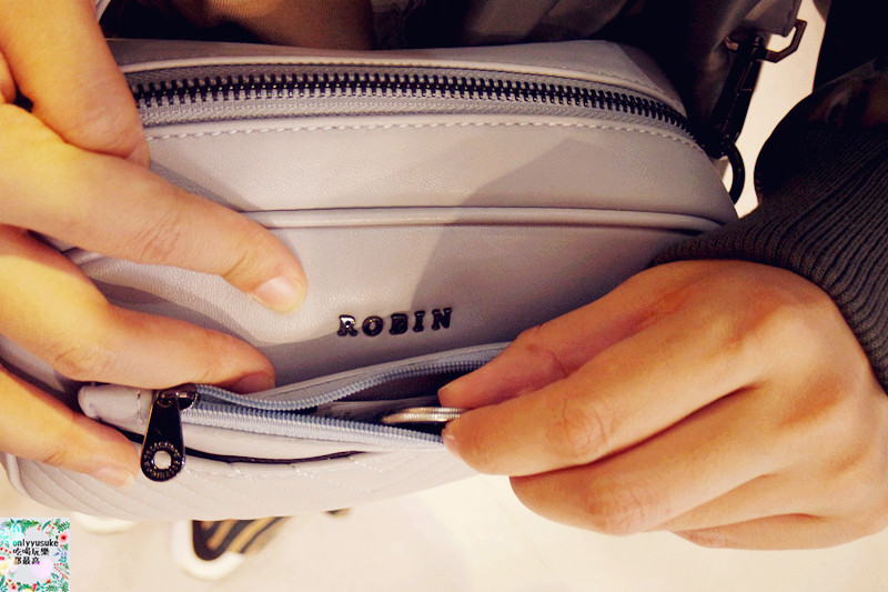 【Robin May茉莉貝兒】方便又輕巧可愛,隨身鏡居然是零錢包,超貼心設計