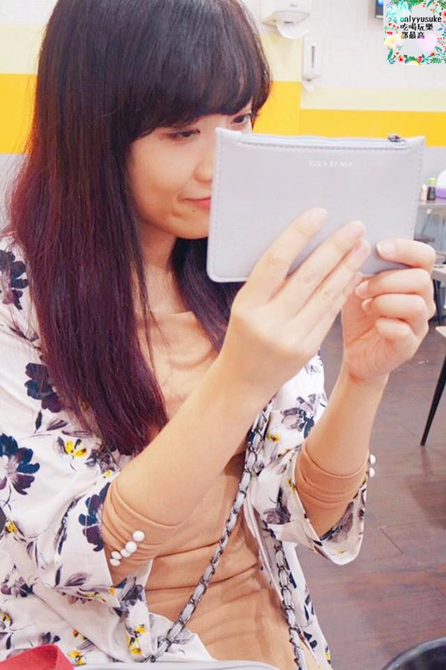 【Robin May茉莉貝兒】方便又輕巧可愛,隨身鏡居然是零錢包,超貼心設計