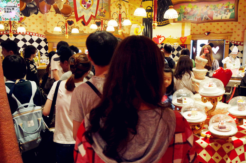 國外旅遊【日本東京迪士尼35週年】紅心女王宴會大廳餐廳