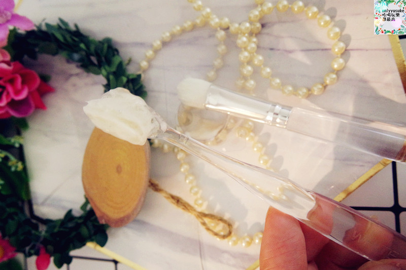 保養分享【WHITE-T8天牙齒全亮速效療程以及藍光亮白修護牙膏】在家也能簡單亮白牙齒