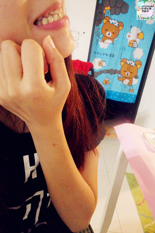 保養分享【WHITE-T8天牙齒全亮速效療程以及藍光亮白修護牙膏】在家也能簡單亮白牙齒