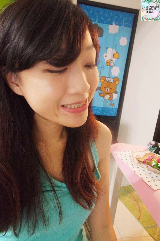 保養分享【WHITE-T8天牙齒全亮速效療程以及藍光亮白修護牙膏】在家也能簡單亮白牙齒