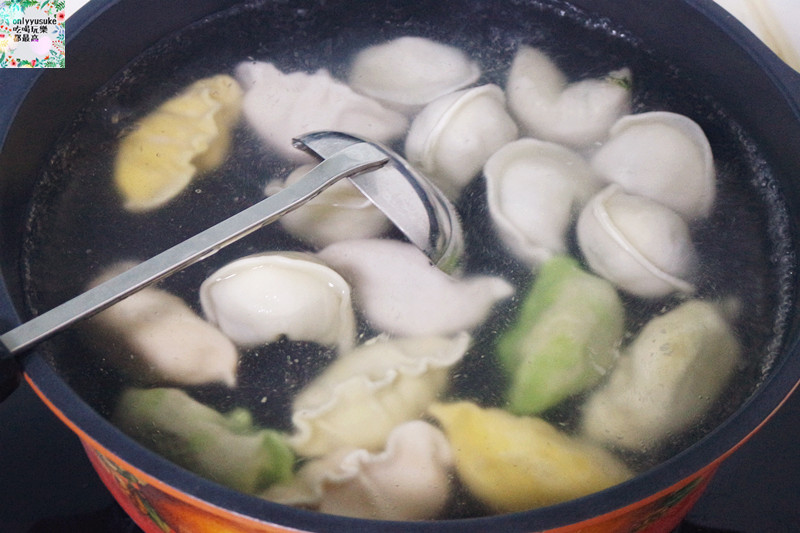 宅配美食【KAWA巧活食品】水餃美味,素食水餃塔香杏鮑菇彈牙上癮