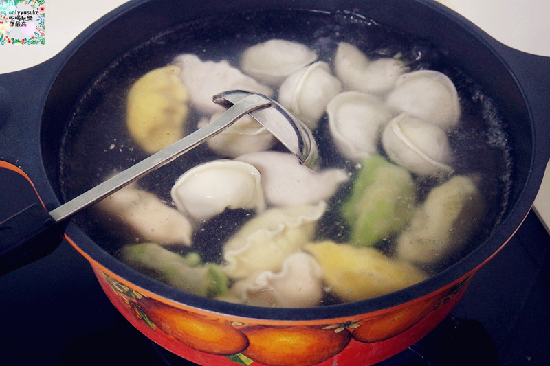 宅配美食【KAWA巧活食品】水餃美味,素食水餃塔香杏鮑菇彈牙上癮