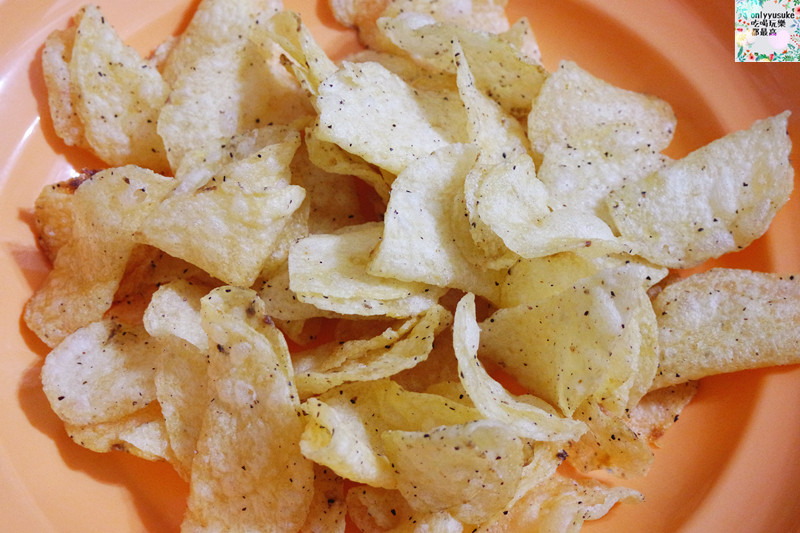 【日本Calbee卡樂比堅脆洋芋片】越吃越香特別捲狀,堅脆口感吃到無法停下