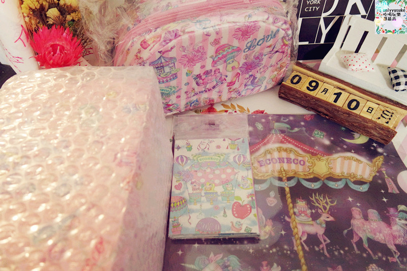 夢幻分享【ECONECO繪子貓】夢幻化妝包,療癒系文具組,極度夢幻代表