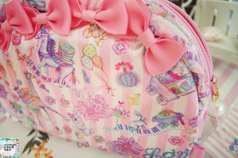 夢幻分享【ECONECO繪子貓】夢幻化妝包,療癒系文具組,極度夢幻代表