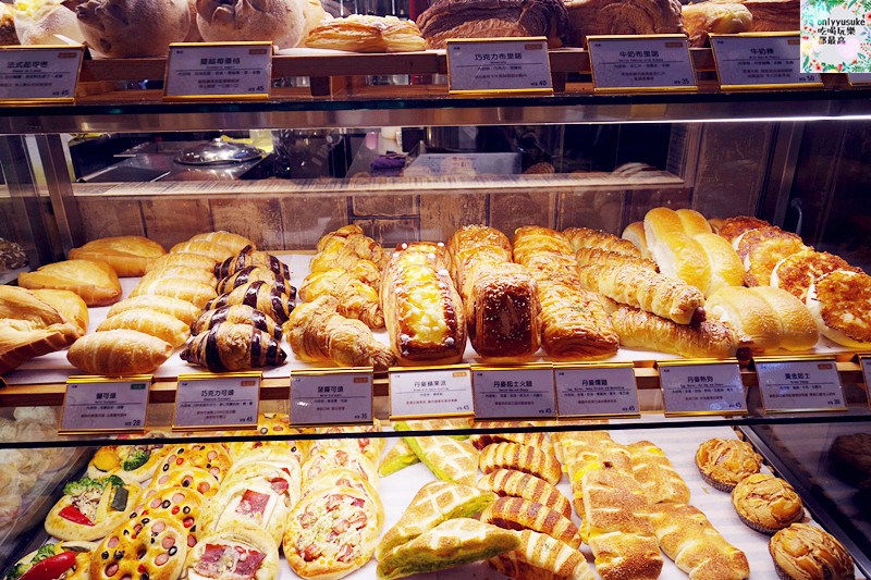 FoOd桃園美食【米塔手感烘焙坊】擁有親民價格,麵包也非常美味,選擇超多的麵包坊