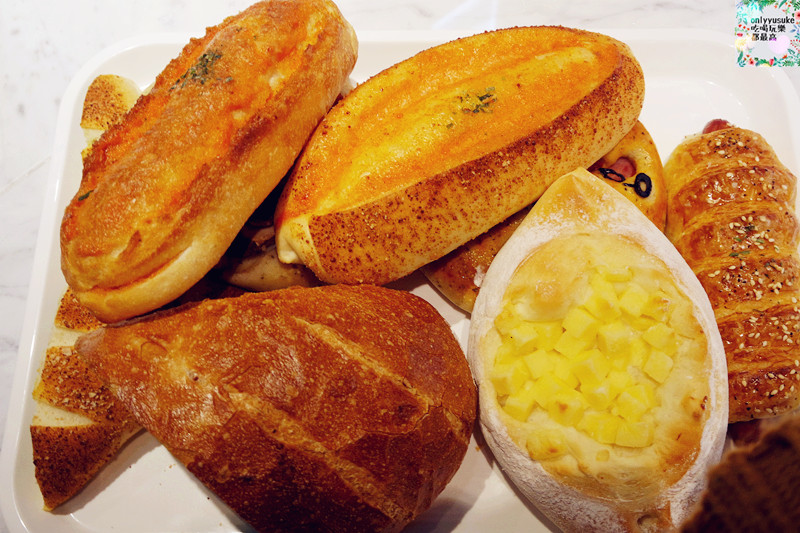 FoOd桃園美食【米塔手感烘焙坊】擁有親民價格,麵包也非常美味,選擇超多的麵包坊