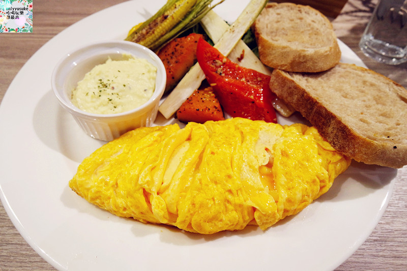 桃園火車站【Moi cafe桃園統領店】放鬆氛圍,美味輕食早午餐,義大利麵燉飯