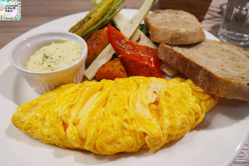 桃園火車站【Moi cafe桃園統領店】放鬆氛圍,美味輕食早午餐,義大利麵燉飯