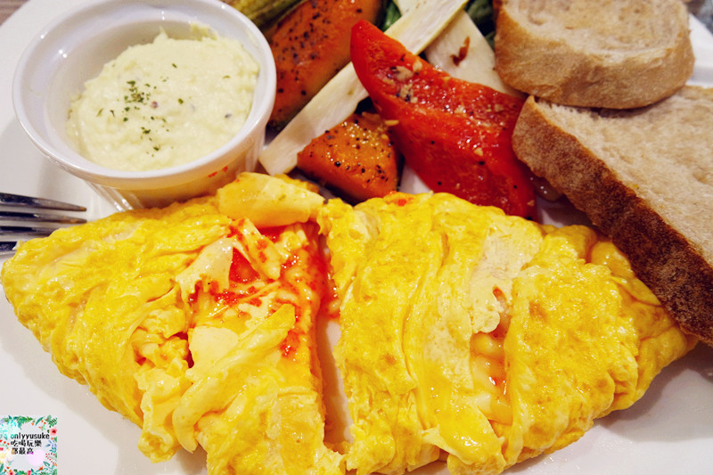 桃園火車站【Moi cafe桃園統領店】放鬆氛圍,美味輕食早午餐,義大利麵燉飯