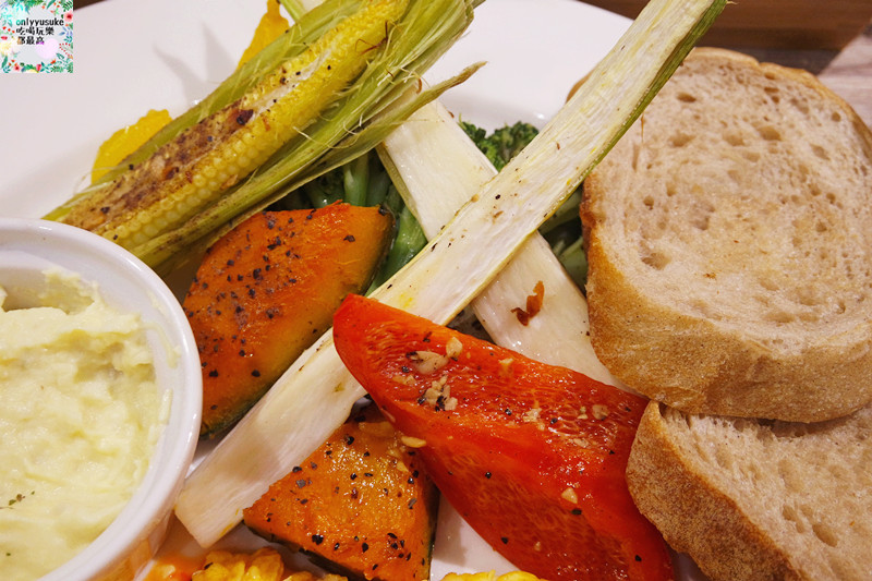 桃園火車站【Moi cafe桃園統領店】放鬆氛圍,美味輕食早午餐,義大利麵燉飯