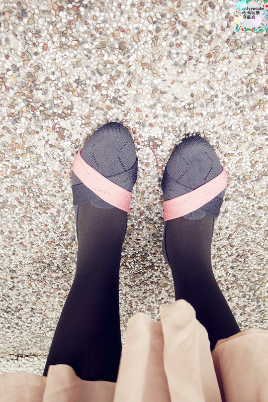 【inooknit交叉帶條樂福鞋】超特別數位針織,柔軟舒適透氣,搶眼拼色時尚