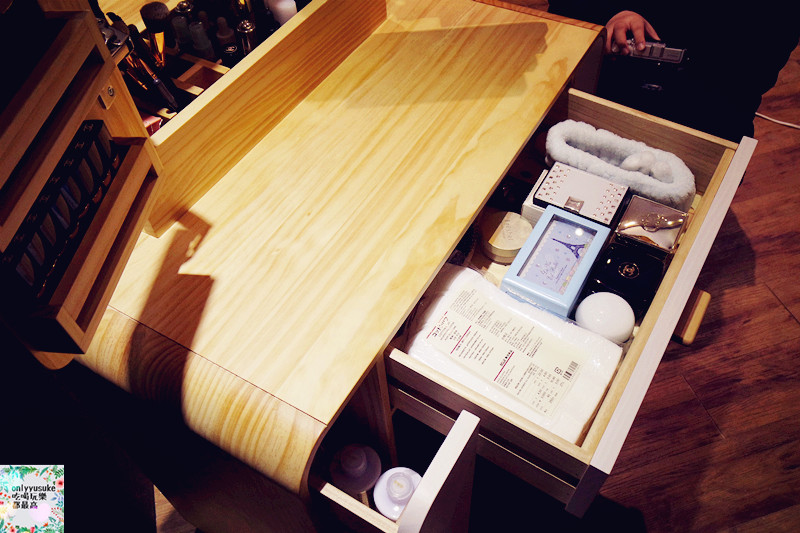 （活動)♥【小寶優居B. HOUSE】新品圓滑處事化妝桌誕生活動分享,滿足女人的愛美神具