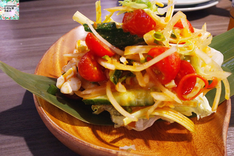 FoOd【藍象廷-中友店】來吃看看不一樣風味,有泰國皇室認證的火鍋,肉肉控必吃的泰式湯頭