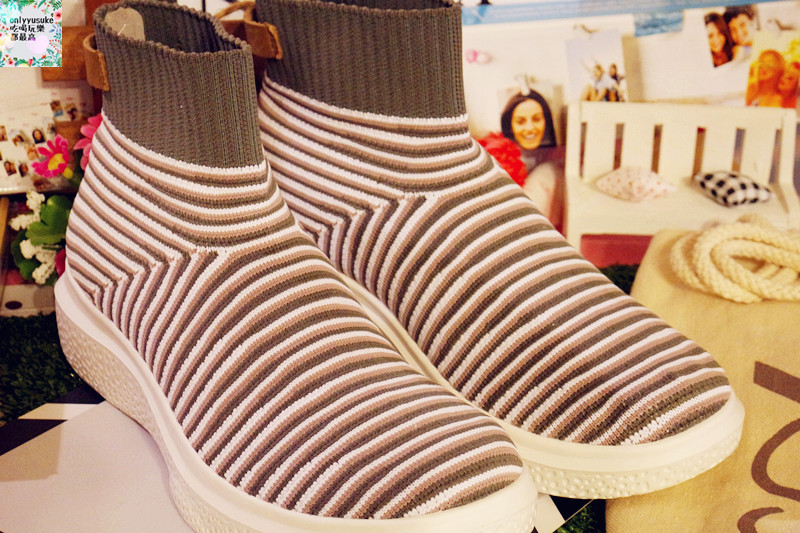 美鞋分享♥【inooknit】好喜歡他們家的地層線中筒襪鞋,輕鬆穿出自我流行感