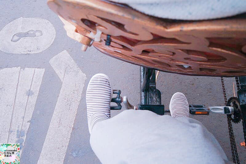 美鞋分享♥【inooknit】好喜歡他們家的地層線中筒襪鞋,輕鬆穿出自我流行感