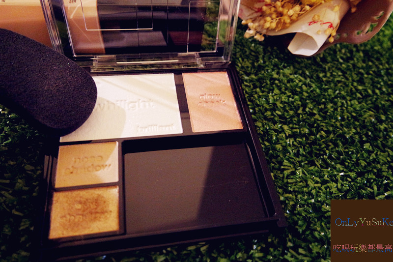 美妝分享【KATE光雕立體修容盤】日本凱婷,今年必入手的倒三角修容法,打亮修容一盤搞定