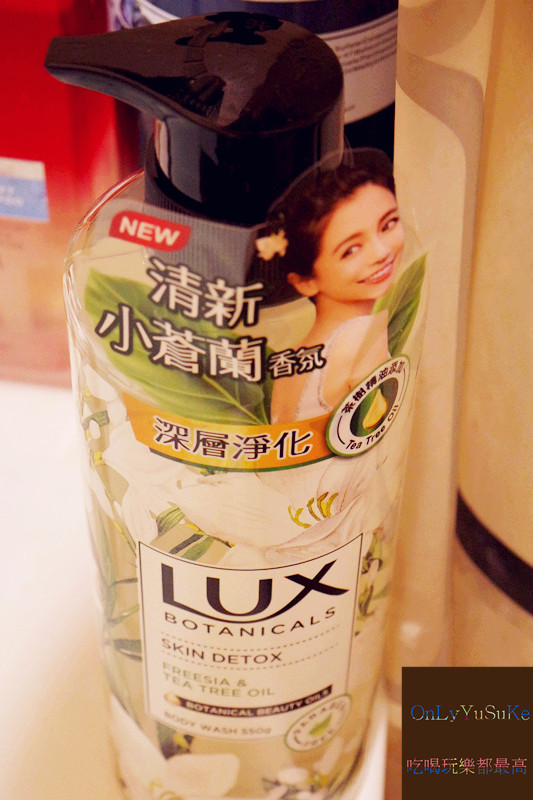 【麗仕植萃香氛沐浴露】香氛風潮,清新小蒼蘭如隨身香水,沐浴享受大自然氣息