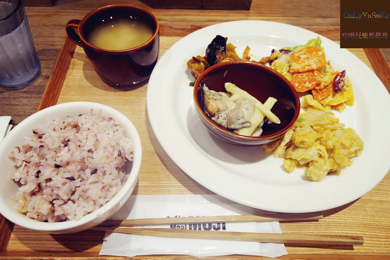 台北【Café&Meal MUJI】捷運市政府站,新型態飲食風,無印輕食感,自在氛圍