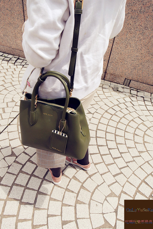 【ROBINMAY艾蜜佳人手提包】休閒淑女皆好搭的質感包,超美硬挺包推薦