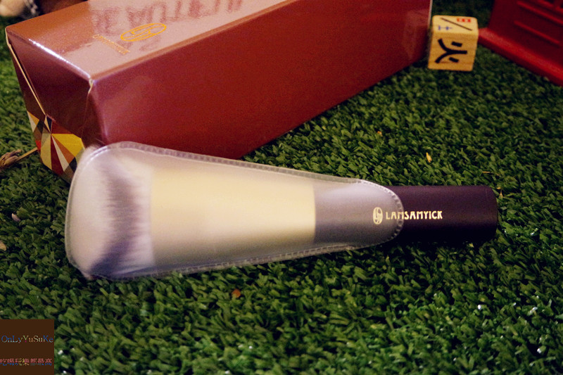 【LSY林三益雙斜面粉底刷】斜角粉底刷省粉底量,快速上妝能修容的神器